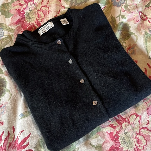 Vintage 90s LORD & TAYLOR 2-Ply Cardigan Cashmere Ink Black ButtonFront Timeless - Picture 3 of 16